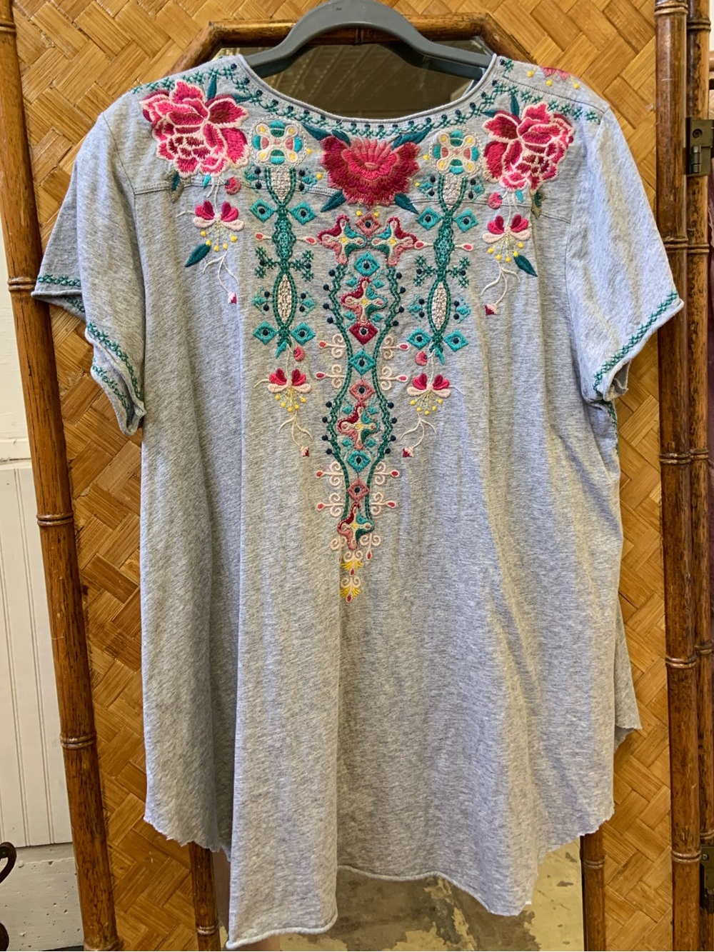 Johnny Was Gray Embroidered V-Neck Tunic with Pink Floral Accents - Picture 7 of 8